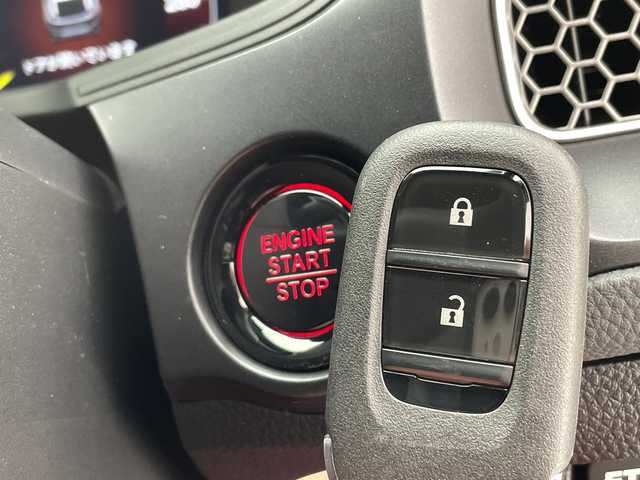 ホンダ シビック タイプR 愛知県 2025(令7)年 0.1千km チャンピオンシップホワイト 登録済未使用車/純正8型ディスプレイオーディオナビ/プレミアムフロアマット/レーダークルーズコントロール/キャリパー/バックカメラ/6速ＭＴ/コーナーセンサー/純正アルミホイール/ブラインドスポットモニター/ETC2.0/LEDヘッドライト/オートライト/衝突軽減システム/フルセグ/Bluetooth/ステアリングスイッチ/スマートキー/プッシュスタート