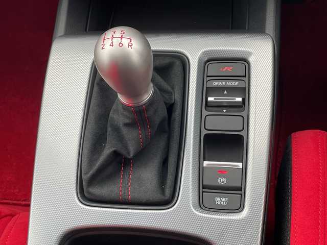 ホンダ シビック タイプR 愛知県 2025(令7)年 0.1千km チャンピオンシップホワイト 登録済未使用車/純正8型ディスプレイオーディオナビ/プレミアムフロアマット/レーダークルーズコントロール/キャリパー/バックカメラ/6速ＭＴ/コーナーセンサー/純正アルミホイール/ブラインドスポットモニター/ETC2.0/LEDヘッドライト/オートライト/衝突軽減システム/フルセグ/Bluetooth/ステアリングスイッチ/スマートキー/プッシュスタート