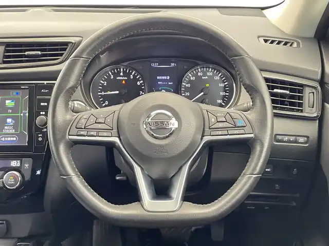 日産 エクストレイル ハイブリッド 20X エクストリーマーX 栃木県 2017(平29)年 5.2万km チタニウムカーキ ４WD/純正ディーラーナビ(MM517D-L)/(フルセグTV・Bluetooth・Blu-ray・CD・DVD・SD・AUX)/全方位カメラ/バックカメラ/プロパイロット/エマージェンシーブレーキ/レーンキープアシスト/オートクルーズコントロール/前後コーナーセンサー/エンジンスターター/デジタルインナーミラー/電動リアゲート/合皮シート/ETC/ドライブレコーダー/スマートキー/LEDヘッドライト/オートライト/フロントフォグ/取扱説明書