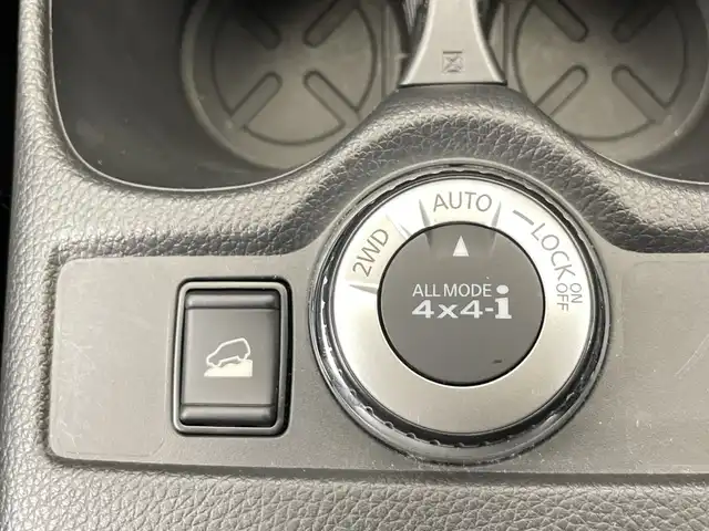 日産 エクストレイル ハイブリッド 20X エクストリーマーX 栃木県 2017(平29)年 5.2万km チタニウムカーキ ４WD/純正ディーラーナビ(MM517D-L)/(フルセグTV・Bluetooth・Blu-ray・CD・DVD・SD・AUX)/全方位カメラ/バックカメラ/プロパイロット/エマージェンシーブレーキ/レーンキープアシスト/オートクルーズコントロール/前後コーナーセンサー/エンジンスターター/デジタルインナーミラー/電動リアゲート/合皮シート/ETC/ドライブレコーダー/スマートキー/LEDヘッドライト/オートライト/フロントフォグ/取扱説明書
