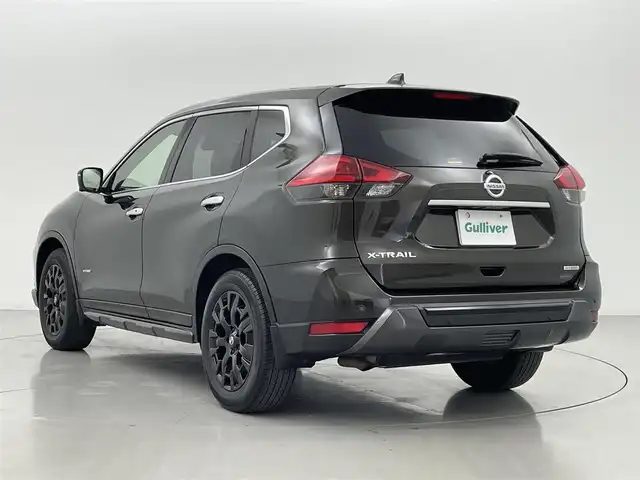 日産 エクストレイル ハイブリッド 20X エクストリーマーX 熊本県 2017(平29)年 5.2万km チタニウムカーキ ４WD/純正ナビ(MM517D-L)/(フルセグTV・Bluetooth・CD・DVD・SD・USB)/全方位カメラ/バックカメラ/プロパイロット/エマージェンシーブレーキ/レーンキープアシスト/アダブティブクルーズコントロール/前後コーナーセンサー/デジタルインナーミラー/電動リアゲート/ETC/ドライブレコーダー/プッシュスタート/スマートキー/LEDヘッドライト/オートライト/フロントフォグ/取扱説明書