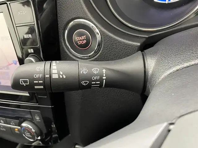 日産 エクストレイル ハイブリッド 20X エクストリーマーX 熊本県 2017(平29)年 5.2万km チタニウムカーキ ４WD/純正ナビ(MM517D-L)/(フルセグTV・Bluetooth・CD・DVD・SD・USB)/全方位カメラ/バックカメラ/プロパイロット/エマージェンシーブレーキ/レーンキープアシスト/アダブティブクルーズコントロール/前後コーナーセンサー/デジタルインナーミラー/電動リアゲート/ETC/ドライブレコーダー/プッシュスタート/スマートキー/LEDヘッドライト/オートライト/フロントフォグ/取扱説明書