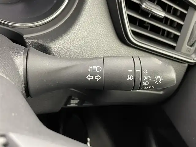 日産 エクストレイル ハイブリッド 20X エクストリーマーX 熊本県 2017(平29)年 5.2万km チタニウムカーキ ４WD/純正ナビ(MM517D-L)/(フルセグTV・Bluetooth・CD・DVD・SD・USB)/全方位カメラ/バックカメラ/プロパイロット/エマージェンシーブレーキ/レーンキープアシスト/アダブティブクルーズコントロール/前後コーナーセンサー/デジタルインナーミラー/電動リアゲート/ETC/ドライブレコーダー/プッシュスタート/スマートキー/LEDヘッドライト/オートライト/フロントフォグ/取扱説明書