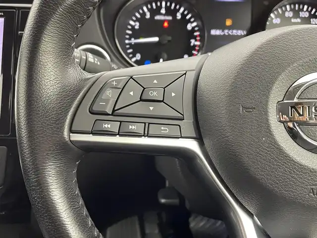 日産 エクストレイル ハイブリッド 20X エクストリーマーX 熊本県 2017(平29)年 5.2万km チタニウムカーキ ４WD/純正ナビ(MM517D-L)/(フルセグTV・Bluetooth・CD・DVD・SD・USB)/全方位カメラ/バックカメラ/プロパイロット/エマージェンシーブレーキ/レーンキープアシスト/アダブティブクルーズコントロール/前後コーナーセンサー/デジタルインナーミラー/電動リアゲート/ETC/ドライブレコーダー/プッシュスタート/スマートキー/LEDヘッドライト/オートライト/フロントフォグ/取扱説明書