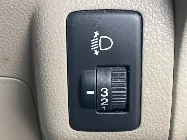ホンダ Ｎ ＢＯＸ G Lパッケージ 熊本県 2013(平25)年 14.2万km ベージュ 純正ナビ/・AM/FM/CD/SD/USB/・ワンセグTV/・バックカメラ/両側電動スライドドア/横滑り防止装置/ヘッドライトレベライザー/電動格納ミラー/ETC/純正フロアマット/ステアリングスイッチ/プッシュスタート