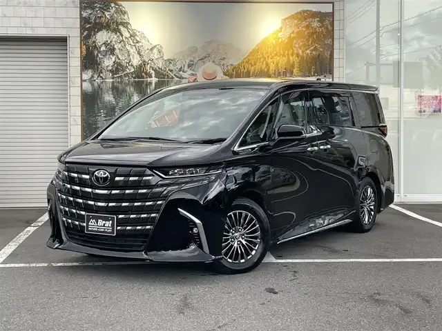 トヨタ アルファードハイブリット エグゼクティブ ラウンジ 長野県 2023(令5)年 1.4万km ブラック ワンオーナー/14インチ純正ディスプレイオーディオ（コネクティッドナビ対応）/ニュートラルベージュレザーシート/左右独立ムーンルーフ/JBLプレミアムサウンドシステム/14インチフリップダウンモニター（リヤエンターテインメントシステム）/メーカーオプションCD/DVDデッキ/メーカーオプション両側ユニバーサルステップ/エグゼクティブラウンジ用フロアマット/AC100V電源/おくだけ充電/トヨタセーフティセンス/ドアバイザー/バックカメラ・全方位カメラ/ETC2.0/前後ドライブレコーダー/両側パワースライドドア/プッシュスタート/追従機能付クルーズコントロール/オットマン