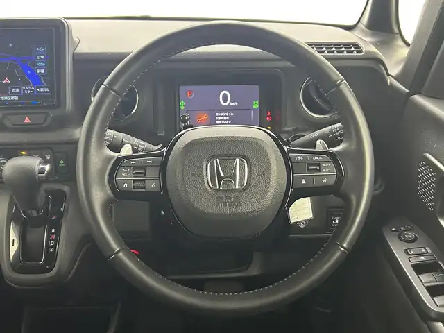 ホンダ Ｎ ＢＯＸ カスタム ターボ 熊本県 2024(令6)年 2.8万km プラチナホワイトパール 社外８インチナビMDV-S810L（ＣＤ・ＤＶＤ・フルセグ・ＢＴ・ＳＤ・ＵＳＢ）/バックカメラ　/ビルトインＥＴＣ　/両側パワースライドドア　/レーダークルーズコントロール　/車線逸脱警報/衝突軽減ブレーキ/路外逸脱制御機能/踏み間違い衝突軽減システム/パーキングセンサー警報/横滑り防止/アイドリングストップ/前後クリアランスソナー　/前席シートヒーター/ハーフレザーシート/パドルシフト/社外フロアマット/純正１５インチAW/オートライト/LEDヘッドライト/スマートキー/プッシュスタート