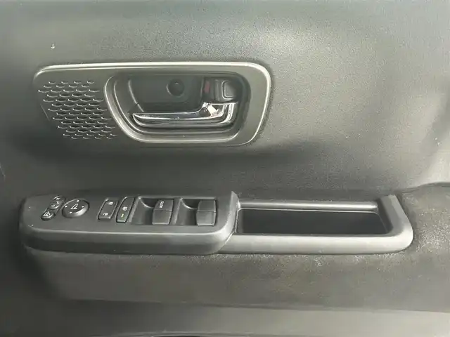 ホンダ Ｎ ＢＯＸ カスタム ターボ 熊本県 2024(令6)年 2.8万km プラチナホワイトパール 社外８インチナビMDV-S810L（ＣＤ・ＤＶＤ・フルセグ・ＢＴ・ＳＤ・ＵＳＢ）/バックカメラ　/ビルトインＥＴＣ　/両側パワースライドドア　/レーダークルーズコントロール　/車線逸脱警報/衝突軽減ブレーキ/路外逸脱制御機能/踏み間違い衝突軽減システム/パーキングセンサー警報/横滑り防止/アイドリングストップ/前後クリアランスソナー　/前席シートヒーター/ハーフレザーシート/パドルシフト/社外フロアマット/純正１５インチAW/オートライト/LEDヘッドライト/スマートキー/プッシュスタート