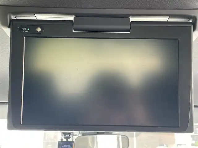 トヨタ ノア G 兵庫県 2020(令2)年 7.5万km ホワイトパールクリスタルシャイン 純正９インチナビ/Bluetooth/フルセグテレビ/バックカメラ/両側パワースライドドア/ビルトインETC2.0/レーンキープアシスト/純正アルミホイール/純正フロアマット/オートライト/クルーズコントロール/スペアキー/後席フリップダウンモニター/アイドリングストップ