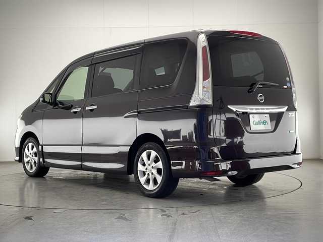 日産 セレナ ハイウェイスター Vセレクション 宮崎県 2012(平24)年 9.3万km オーロラモーヴ 禁煙車/純正ビルトイン8型ナビTV/（CN-L800SED/CD/DVD/Bluetooth/フルセグTV）/純正バックカメラ/純正キセノンオートライト/純正フォグ/純正エアロ/純正16インチアルミ/純正フロアマット/社外リアフリップダウンモニター/（アルパイン）/両側電動スライドドア/クルーズコントロール/Wオートエアコン/ウインカードアミラー/ETC/インテリジェントキー/プッシュエンジンスタート