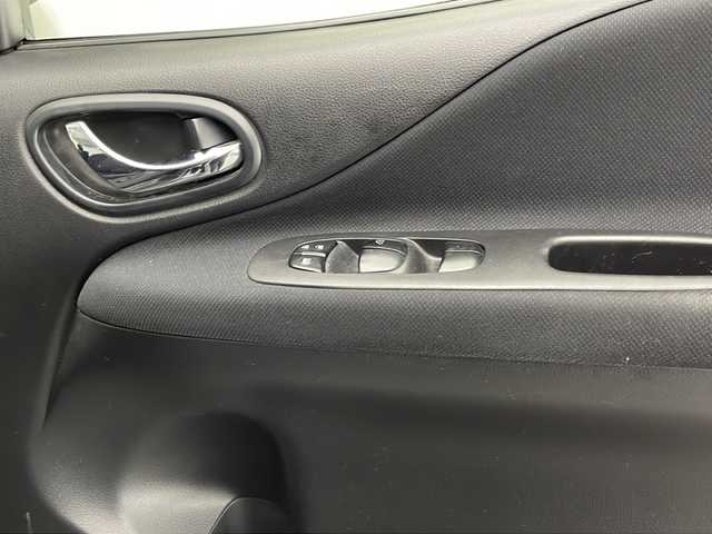 日産 セレナ ハイウェイスター Vセレクション 宮崎県 2012(平24)年 9.3万km オーロラモーヴ 禁煙車/純正ビルトイン8型ナビTV/（CN-L800SED/CD/DVD/Bluetooth/フルセグTV）/純正バックカメラ/純正キセノンオートライト/純正フォグ/純正エアロ/純正16インチアルミ/純正フロアマット/社外リアフリップダウンモニター/（アルパイン）/両側電動スライドドア/クルーズコントロール/Wオートエアコン/ウインカードアミラー/ETC/インテリジェントキー/プッシュエンジンスタート