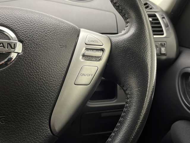 日産 セレナ ハイウェイスター Vセレクション 宮崎県 2012(平24)年 9.3万km オーロラモーヴ 禁煙車/純正ビルトイン8型ナビTV/（CN-L800SED/CD/DVD/Bluetooth/フルセグTV）/純正バックカメラ/純正キセノンオートライト/純正フォグ/純正エアロ/純正16インチアルミ/純正フロアマット/社外リアフリップダウンモニター/（アルパイン）/両側電動スライドドア/クルーズコントロール/Wオートエアコン/ウインカードアミラー/ETC/インテリジェントキー/プッシュエンジンスタート