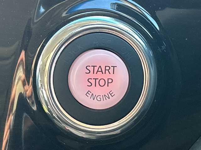 日産 エルグランド 350ハイウェイスター 茨城県 2011(平23)年 9.9万km ブリリアントホワイトパール ワンオーナー/純正HDDナビ/(地デジTV・CD・DVD・BT・ラジオ再生)/両側パワースライドドア/後席フリップダウンモニター/コーナーセンサー/ハーフレザーシート/オットマン/全方位カメラ/ETC/オートライト/HIDヘッドライト/純正18inアルミホイール/フロアマット/スマートキー/スペアキー/取扱説明書/保証書