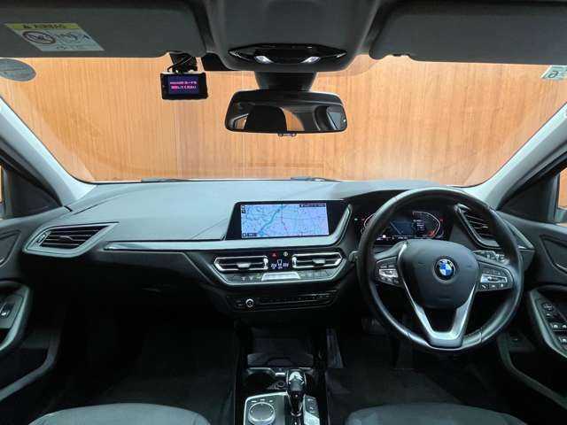 ＢＭＷ ＢＭＷ １１８ｄ プレイ エディションジョイ+ 千葉県 2020(令2)年 3.9万km 白 コンフォートＰＫＧ　/ＡＣＣ　/ナビ　/Ｂｌｕｅｔｏｏｔｈ接続　/Ｂカメラ　/電動リアゲート　/コンフォートアクセス　/電動シート　/ＬＥＤヘッドライト　/ミラー型ＥＴＣ　/衝突軽減Ｂ　/ＢＳＭ　/ＬＫＡ/ドラレコ　/禁煙車