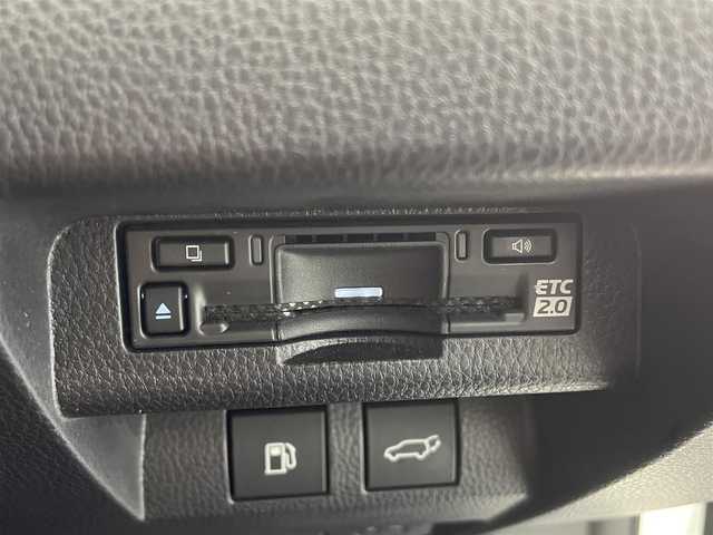 トヨタ クラウン スポーツ Z 鹿児島県 2024(令6)年 1万km プレシャスホワイトパール パノラマルーフ/純正12.3インチディスプレイオーディオPlus/フルセグ/BT/AppleCarPlay/AndroidAuto/パノラミックビューモニター/トヨタセーフティセンス/トヨタチームメイト/本革シート/前席シートヒーター&シートベンチレーション/前席パワーシート/運転席シートメモリ/前後ドライブレコーダー/ETC2.0/保証書