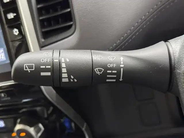 日産 セレナ e－パワー ハイウェイスター V 三重県 2020(令2)年 1.1万km ブリリアントホワイトパール e-POWER/FF/インパネCVT/純正 9インチナビ MM519D-L/（iPod/USB/SD/CD/DVD/Blu-ray/TV/FM/AM/Bluetooth/MUSIC STOCKER/HDMI）/両側ハンズフリーオートスライドドア/ドライブレコーダー 前方/ビルトイン ETC/安全装備/・インテリジェント エマージェンシーブレーキ/・LDW（車線逸脱警報）/・プロパイロット　/・全車速追従機能付レーダークルーズ/・後側方車両検知警報システム（BSW/BSI）/・クロストラフィックアラート（後方）/・インテリジェントDA（ふらつき検知）/・電動パーキングブレーキ＆ブレーキホールド/・標識検知機能（進入禁止・最高速度・一時停止）/・踏み間違い防止アシスト/など/装備/・オートライト/・ハイビームアシスト/・LEDヘッドライト/・フロントフォグライト/・ステアリングスイッチ/・前後独立オートエアコン/・純正15inAW/・保/取/・インテリジェントキーx2/など