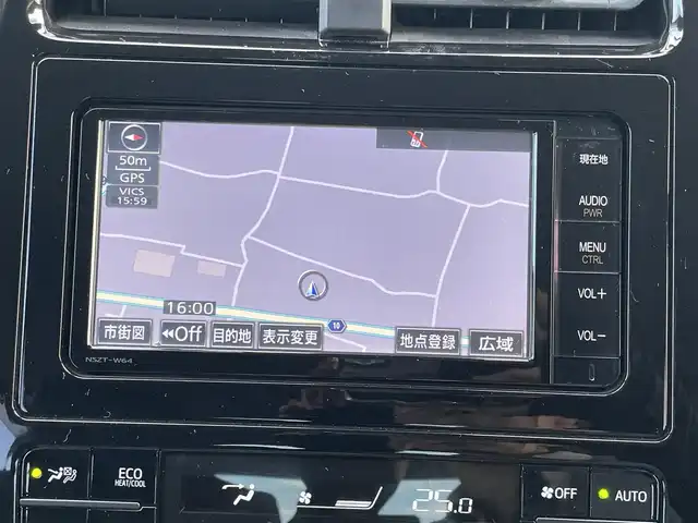 トヨタ プリウス S ツーリングセレクション 香川県 2016(平28)年 6.6万km ホワイトパールクリスタルシャイン 登録時走行距離：65500km/純正7インチナビ/→フルセグTV/→ＣＤ／ＤＶＤ/→Bluetooth/バックカメラ/レザーシート/シートヒーター/革巻きステアリング/ステアリングリモコン/レーダークルーズコントロール/レーンキープアシスト/LEDヘッドライト/オートハイビーム/オートライト/前方ドライブレコーダー/ETC/純正17インチアルミホイール/電動格納ウィンカーミラー/PWオールオート/スマートキー/プッシュスタート