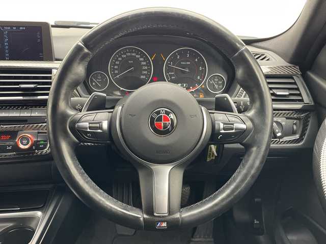 ＢＭＷ ３２０ｄ ツーリング Mスポーツ 愛知県 2013(平25)年 8.9万km 白 エアロパーツ/社外グリル/純正９型ナビ　/クルーズコントロール　/電動リヤゲート　/パワーシート　/コーナーセンサー　/純正ＡＷ　/ルーフレール　/パドルシフト　/インテリジェントミラー　/レーンキープ　/前後ドラレコ