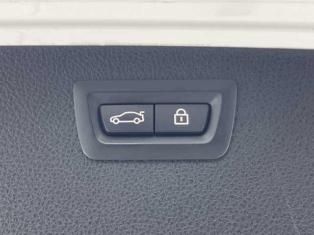 ＢＭＷ ３２０ｄ ツーリング Mスポーツ 愛知県 2013(平25)年 8.9万km 白 エアロパーツ/社外グリル/純正９型ナビ　/クルーズコントロール　/電動リヤゲート　/パワーシート　/コーナーセンサー　/純正ＡＷ　/ルーフレール　/パドルシフト　/インテリジェントミラー　/レーンキープ　/前後ドラレコ