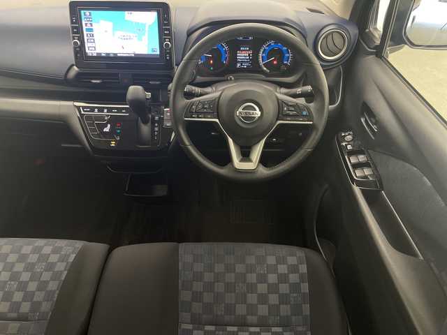 日産 デイズ HWS G ターボ プロパイロットED 宮崎県 2019(令1)年 4.6万km プレミアムパープルP プロパイロット/エマージェンシーブレーキ/車線逸脱警報/車線逸脱防止支援/オートマチックハイビーム/コーナーセンサー/純正9インチSDナビ/フルセグTV/CD/DVD/Bluetooth/アラウンドビューモニター/LEDヘッドライト/純正ナビ一体型ドライブレコーダー/ETC/純正15インチAW/スマートキー×2/保証書/取扱説明書