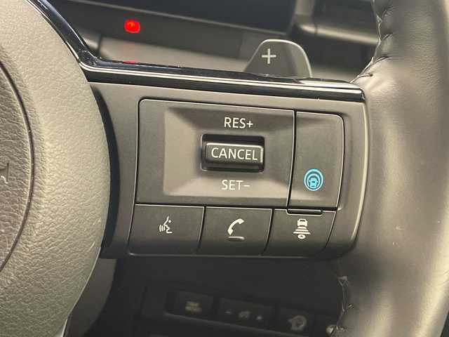 日産 セレナ ハイウェイスター V 沖縄県 2023(令5)年 1.3万km パールⅡ 純正ナビ/（フルセグTV Bluetooth USB HDMI　）/全方位カメラ/純正フリップダウンモニター/前後ドライブレコーダー/ETC/前後コーナーセンサー/プロパイロット/両側パワースライドドア/LEDヘッドライト/シートヒーター/純正フロアマット/スペアキー１本