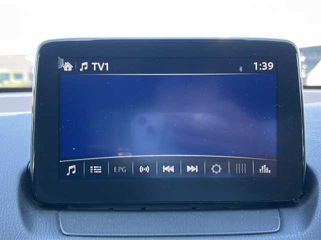 マツダ デミオ XD ツーリング 茨城県 2017(平29)年 8.9万km スノーフレイクホワイトパールマイカ 純正7型ナビ/パーキングアシスト/アイドリングストップ/クルーズコントロール/バックカメラ/ドライブレコーダー/ETC/シートヒーター/純正16インチアルミホイール/純正フロアマット/コーナーセンサー/LEDヘッドライト/オートライト/スマートキー