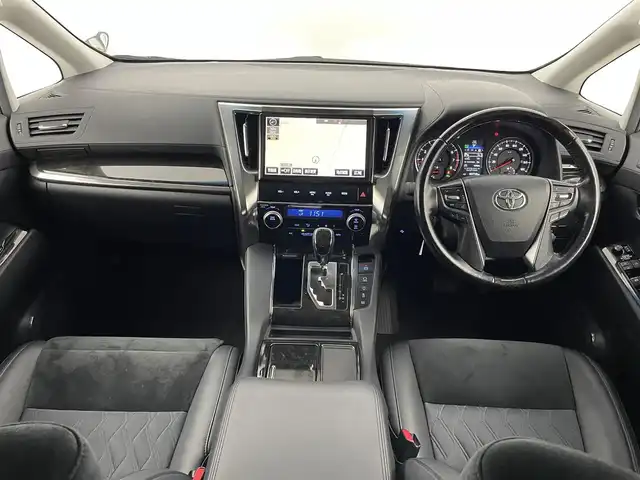 トヨタ ヴェルファイア Z Gエディション 埼玉県 2017(平29)年 6.1万km ホワイトパールクリスタルシャイン 純正10インチSDナビ　/バックカメラ　/ダブルサンルーフ　/両側パワースライドドア/レーダークルーズコントロール　/プリクラッシュセーフティ　/パワーバックドア　/パワーシート　/ステアリングヒーター　/オートブレーキホールド　/オートライト　/アイドリングストップ　/コーナーセンサー　/純正18インチアルミホイール