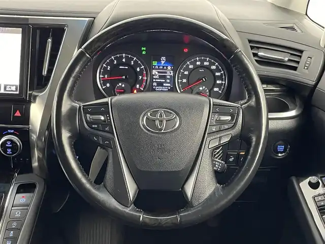 トヨタ ヴェルファイア Z Gエディション 埼玉県 2017(平29)年 6.1万km ホワイトパールクリスタルシャイン 純正10インチSDナビ　/バックカメラ　/ダブルサンルーフ　/両側パワースライドドア/レーダークルーズコントロール　/プリクラッシュセーフティ　/パワーバックドア　/パワーシート　/ステアリングヒーター　/オートブレーキホールド　/オートライト　/アイドリングストップ　/コーナーセンサー　/純正18インチアルミホイール