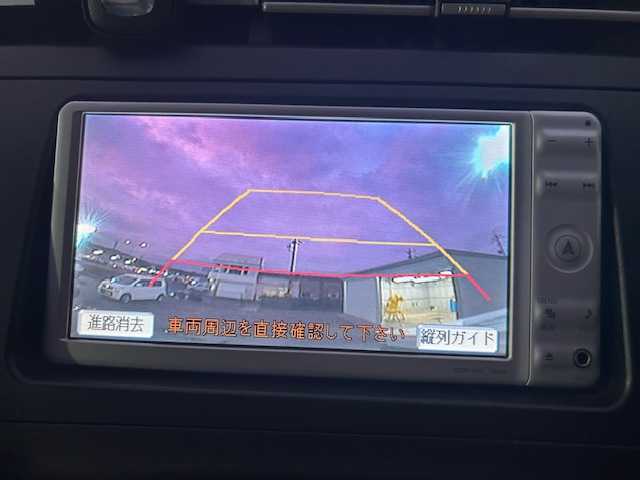 トヨタ プリウス S 茨城県 2011(平23)年 12.9万km ブラック 純正ナビ /純正AW/ETC /バックカメラ /スマートキー /取扱説明書 /ABS /オートライト /横滑り防止装置 /盗難防止装置 /パワーステアリング /パワーウィンドウ /純正フロアマット /カーテンエアバック