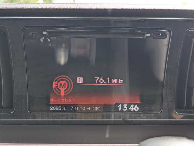 ホンダ Ｎ ＯＮＥ プレミアム Lパッケージ 栃木県 2013(平25)年 11.6万km プレミアムホワイトパール (株)IDOMが運営する【じしゃロン宇都宮店】の自社ローン対象車両になります。こちらは現金またはオートローンご利用時の価格です。自社ローンご希望の方は別途その旨お申付け下さい。/禁煙車/バックカメラ/スマートキー/プッシュスタート/Ｂｌｕｅｔｏｏｔｈ接続/ＵＳＢ端子/ベンチシート/純正アルミホイール/オートライト/カーテンエアバック/スペアキー/ドアバイザー/フォグランプ