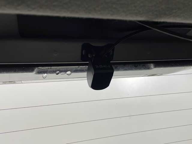 トヨタ アクア G 沖縄県 2012(平24)年 11.7万km シルバーマイカM 禁煙車　/ナビ（ＣＤ／ＴＶ／Ｂｌｕｅｔｏｏｔｈ／ＡＭ／ＦＭ）　/前後方向ドライブレコーダー　/バックカメラ　/ＥＴＣ　/ＵＳＢ充電　/ドアバイザー　/電動格納ミラー　/プッシュスタート　/エアバック　/純正１５インチＡＷ