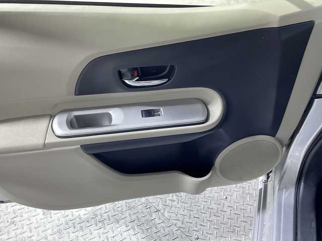 トヨタ アクア G 沖縄県 2012(平24)年 11.7万km シルバーマイカM 禁煙車　/ナビ（ＣＤ／ＴＶ／Ｂｌｕｅｔｏｏｔｈ／ＡＭ／ＦＭ）　/前後方向ドライブレコーダー　/バックカメラ　/ＥＴＣ　/ＵＳＢ充電　/ドアバイザー　/電動格納ミラー　/プッシュスタート　/エアバック　/純正１５インチＡＷ