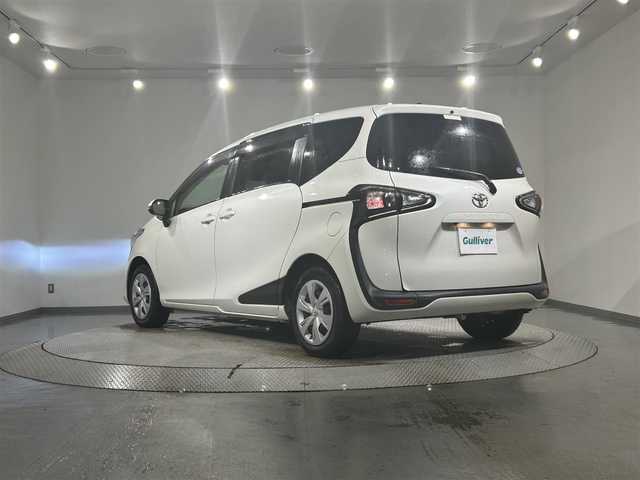 トヨタ シエンタ G 愛知県 2019(平31)年 5.6万km ホワイトパールクリスタルシャイン 純正SDナビ（NSZT-W68T)/・AM/FM/CD/DVD/Bluetooth/・フルセグテレビ/Toyota Safety Sense C/・プリクラッシュセーフティシステム/・レーンディパーチャーアラート/・オートマチックハイビーム/・先行車発進告知/全方位カメラ/両側パワースライド/ステアリングヒーター/快適温熱シート（D席＋N席）/ドライブレコーダー/ETC/オートエアコン/プッシュスタートボタン/スマートキー/純正フロアマット
