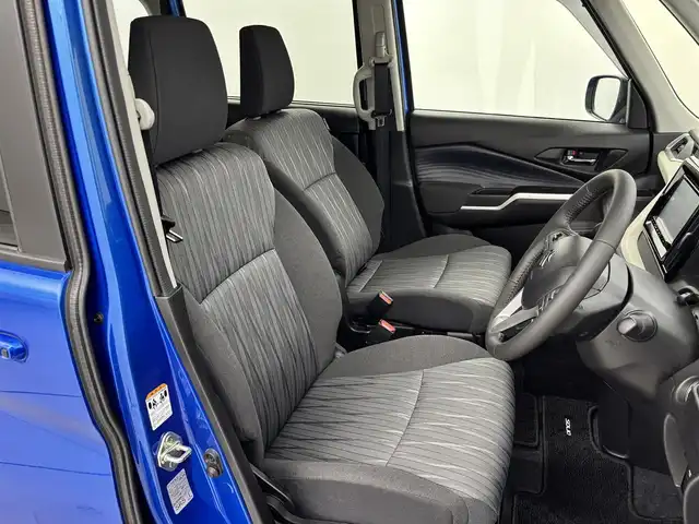 スズキ ソリオ HV MZ 福岡県 2023(令5)年 1.2万km スピーディーブルーM ワンオーナー　/後席モニター　/純正８型ナビ／フルセグＴＶ　/バックカメラ　/前後ドライブレコーダー　/レーダークルーズコントロール　/コーナーセンサー　/衝突被害軽減ブレーキ　/レーンキープ　/横滑り防止装置　/アイドリングストップ　/両側電動スライドドア　/シートヒーター　/ヘッドアップディスプレイ　/LEDヘッドライト　/純正１５インチアルミホイール