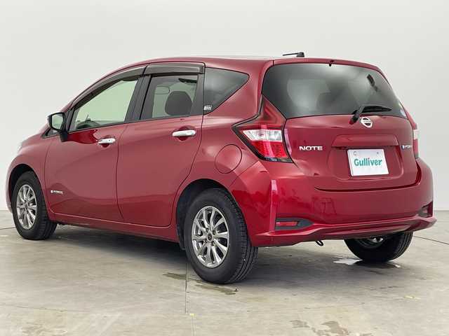 日産 ノート e－パワー X 富山県 2018(平30)年 4.9万km ガーネットレッド 社外ナビ【CN-RE03WD】/(AM/FM/CD/DVD/SD/BT)/フルセグTV/バックカメラ/衝突被害軽減ブレーキ/レーンキープアシスト/オートライト/横滑り防止装置/スマートキー×２/プッシュスタート/ETC/社外14インチAW/純正フロアマット/取扱説明書/保証書