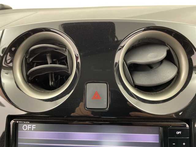 日産 ノート e－パワー X 富山県 2018(平30)年 4.9万km ガーネットレッド 社外ナビ【CN-RE03WD】/(AM/FM/CD/DVD/SD/BT)/フルセグTV/バックカメラ/衝突被害軽減ブレーキ/レーンキープアシスト/オートライト/横滑り防止装置/スマートキー×２/プッシュスタート/ETC/社外14インチAW/純正フロアマット/取扱説明書/保証書