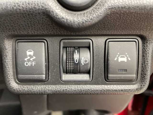 日産 ノート e－パワー X 富山県 2018(平30)年 4.9万km ガーネットレッド 社外ナビ【CN-RE03WD】/(AM/FM/CD/DVD/SD/BT)/フルセグTV/バックカメラ/衝突被害軽減ブレーキ/レーンキープアシスト/オートライト/横滑り防止装置/スマートキー×２/プッシュスタート/ETC/社外14インチAW/純正フロアマット/取扱説明書/保証書