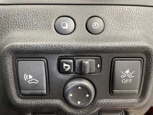 日産 ノート e－パワー X 富山県 2018(平30)年 4.9万km ガーネットレッド 社外ナビ【CN-RE03WD】/(AM/FM/CD/DVD/SD/BT)/フルセグTV/バックカメラ/衝突被害軽減ブレーキ/レーンキープアシスト/オートライト/横滑り防止装置/スマートキー×２/プッシュスタート/ETC/社外14インチAW/純正フロアマット/取扱説明書/保証書