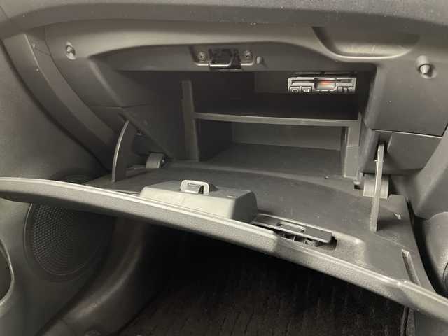 日産 ノート e－パワー X 富山県 2018(平30)年 4.9万km ガーネットレッド 社外ナビ【CN-RE03WD】/(AM/FM/CD/DVD/SD/BT)/フルセグTV/バックカメラ/衝突被害軽減ブレーキ/レーンキープアシスト/オートライト/横滑り防止装置/スマートキー×２/プッシュスタート/ETC/社外14インチAW/純正フロアマット/取扱説明書/保証書