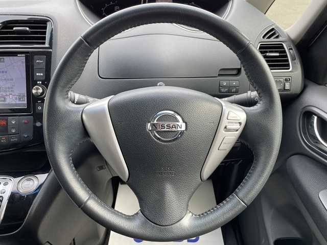 日産 セレナ HWS S HV Vセレ Aセーフ 宮城県 2015(平27)年 10.1万km ブリリアントホワイトパール (株)IDOMが運営する【じしゃロン仙台店】の自社ローン専用車両になりますこちらは現金またはオートローンご利用時の価格です。自社ローンご希望の方は別途その旨お申付け下さい/両側パワースライドドア/純正ナビ/Bluetooth/エマージェンシーブレーキ/アラウンドビューモニター/フリップダウンモニター/ドライブレコーダー前後/ETC