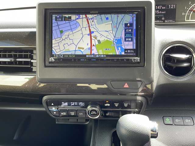 ホンダ Ｎ ＢＯＸ カスタム G L ホンダセンシング 静岡県 2020(令2)年 6.4万km クリスタルブラックパール 社外ナビ/地デジＴＶ/社外CD/DVD/Bluetooth/バックカメラ/両側パワースライドドア/ホンダセンシング/前車追従クルーズコントロール/レーンキープアシスト/シートヒーター/ビルトインETC/スマートキー/純正14インチAW