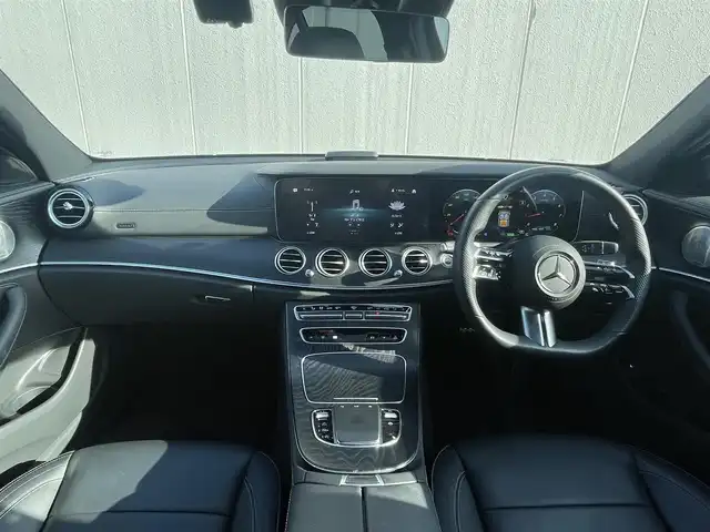 メルセデス・ベンツ Ｍ・ベンツ Ｅ２００ スポーツ 東京都 2023(令5)年 3.9万km ダイヤモンドホワイト パノラミックスライディングルーフ/エクスクルーシブパッケージ/純正ナビ、フルセグTV/純正OP前後ドラレコ/黒レザーシート/シートヒーター/ブルメスターサウンドシステム/360°カメラ/ACC/BSM/LKA/パドルシフト/インテリアパッケージ/HUD