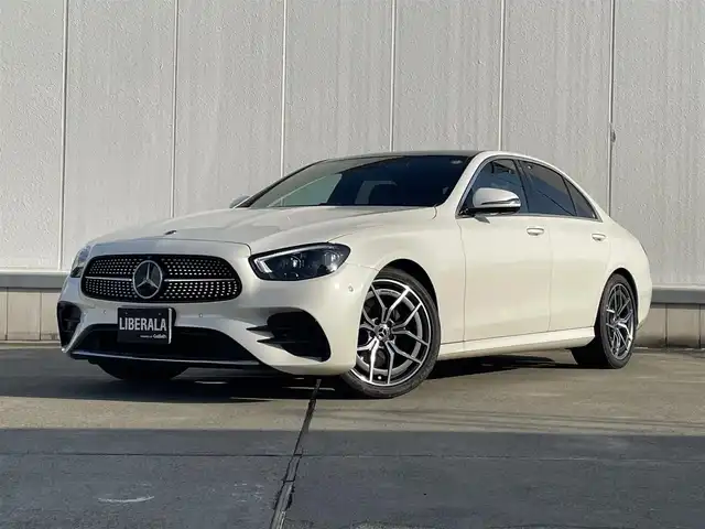 メルセデス・ベンツ Ｍ・ベンツ Ｅ２００ スポーツ 東京都 2023(令5)年 3.9万km ダイヤモンドホワイト パノラミックスライディングルーフ/エクスクルーシブパッケージ/純正ナビ、フルセグTV/純正OP前後ドラレコ/黒レザーシート/シートヒーター/ブルメスターサウンドシステム/360°カメラ/ACC/BSM/LKA/パドルシフト/インテリアパッケージ/HUD