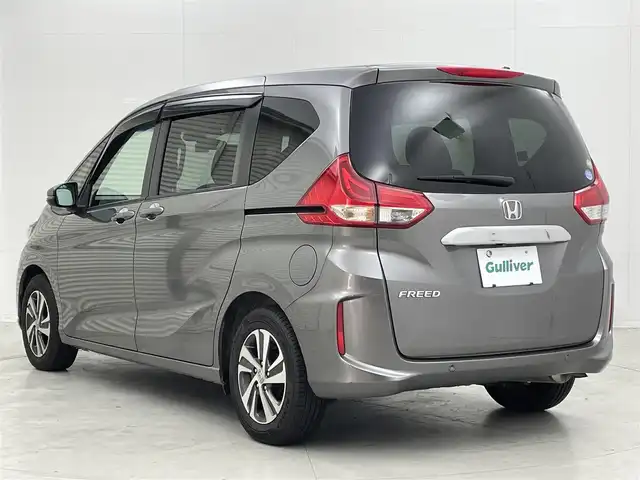 ホンダ フリード G ホンダセンシング 茨城県 2020(令2)年 3.3万km スーパープラチナグレーメタリック ホンダセンシング/社外メモリナビ/　　CD/DVD/BT/フルセグ/MSV/バックカメラ/両側パワースライドドア/レーダークルーズコントロール/LEDオートライト/ハーフレザーシート/純正15インチAW/レーンアシスト/ステアリングスイッチ/横滑り防止装置/スマートキー/ビルトインETC