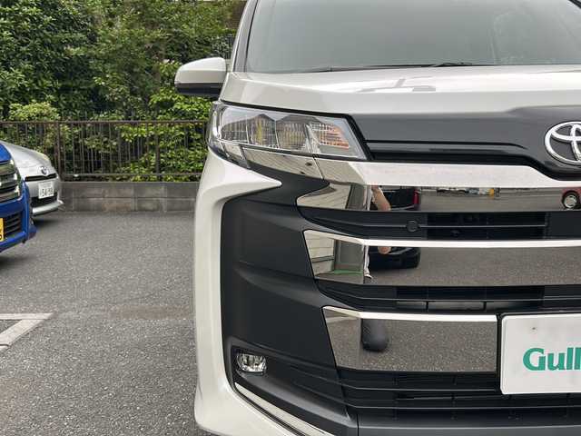 トヨタ ノア S－Z 埼玉県 2022(令4)年 1.4万km ホワイトパールクリスタルシャイン 登録時１３６５２ｋｍ/ワンオーナー/純正ナビ/Bluetooth/Miracast/フルセグ/・AM/・FM/・HDMI/・CD/・DVD/バックカメラ/ドライブレコーダー（前後）/ビルトインETC2.0/トヨタセーフティーセンス/ABS/クリアランスソナー/横滑り防止機能/コーナーセンサー/レーンキープアシスト/レーダークルーズコントロール/衝突軽減システム/オートライト/オートハイビーム/ブレーキホールド/ステアリングリモコン/純正フロアマット/電動格納ウィンカー付きミラー/ドアミラーインジゲーター/ドアバイザー/純正17インチAW/スマートキー×２/保証書/取扱説明書