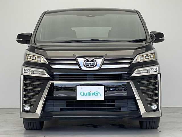 トヨタ ヴェルファイア Z ゴールデンアイズ 愛知県 2020(令2)年 3.5万km ブラック 衝突軽減システム/純正９型ディスプレイオーディオ（ナビあり）/両側パワースライドドア/三眼LEDヘッドライト/フリップダウンモニター/フルセグ/Bluetooth/バックカメラ/電動リアゲート/コーナーセンサー/純正アルミホイール/ETC２．０/オートマチックハイビーム/ステアリングスイッチ/スマートキー/プッシュスタート