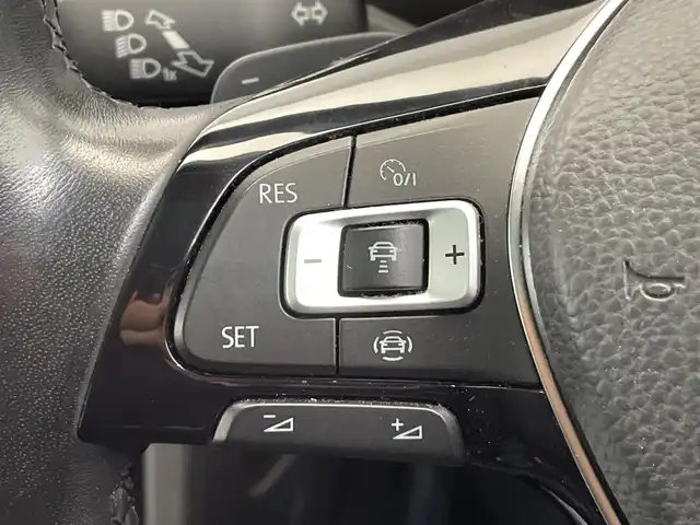 フォルクスワーゲン ゴルフ TSI ハイライン マイスター 栃木県 2019(令1)年 4.6万km オリックスホワイトパールエフェクト ワンオーナー/純正ナビ/(Bluetooth・CD・DVD・AppleCarPlay・AndroidAuto・USB・SD)/バックカメラ/衝突軽減ブレーキ/レーンキープアシスト/ブラインドスポットモニター/前後コーナーセンサー/オートクルーズコントロール/前方ドライブレコーダー/本革シート/シートヒーター/パーキングアシスト/オートブレーキホールド/LEDライト/オートライト/フロントフォグランプ/取扱説明書/保証書