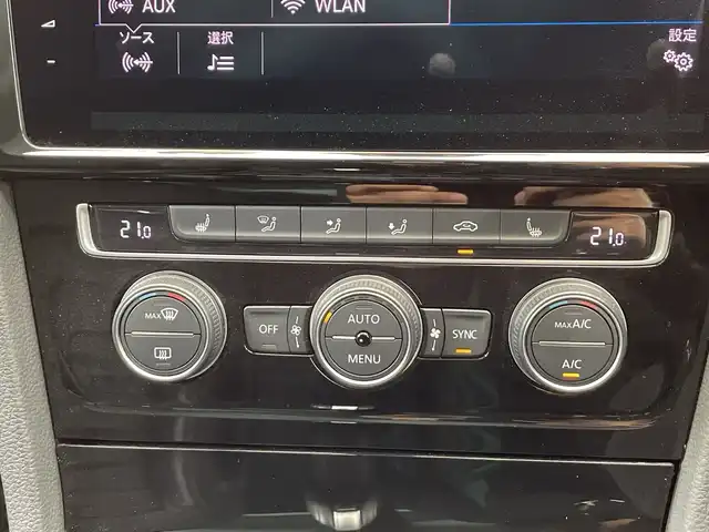 フォルクスワーゲン ゴルフ TSI ハイライン マイスター 栃木県 2019(令1)年 4.6万km オリックスホワイトパールエフェクト ワンオーナー/純正ナビ/(Bluetooth・CD・DVD・AppleCarPlay・AndroidAuto・USB・SD)/バックカメラ/衝突軽減ブレーキ/レーンキープアシスト/ブラインドスポットモニター/前後コーナーセンサー/オートクルーズコントロール/前方ドライブレコーダー/本革シート/シートヒーター/パーキングアシスト/オートブレーキホールド/LEDライト/オートライト/フロントフォグランプ/取扱説明書/保証書