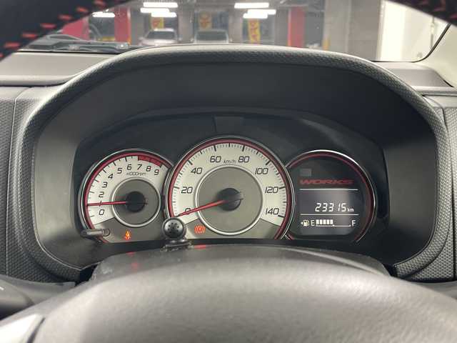 スズキ アルト ワークス 愛知県 2015(平27)年 2.4万km ブルーイッシュブラックパール3 5速MT/純正RECAROシート/KENWOOD製カーオーディオ/・Spotify対応/・Bluetooth/iPod/USB/CD/ステアリングスイッチ/IC付ターボ/純正アルミホイール/キセノンヘッドライト/オートライト/フォグランプ/ETC/オートエアコン/パワーウィンドウ/電動格納ミラー/衝突安全ボディ/盗難防止システム/プッシュスタート/スペアキー1本