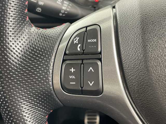 スズキ アルト ワークス 愛知県 2015(平27)年 2.4万km ブルーイッシュブラックパール3 5速MT/純正RECAROシート/KENWOOD製カーオーディオ/・Spotify対応/・Bluetooth/iPod/USB/CD/ステアリングスイッチ/IC付ターボ/純正アルミホイール/キセノンヘッドライト/オートライト/フォグランプ/ETC/オートエアコン/パワーウィンドウ/電動格納ミラー/衝突安全ボディ/盗難防止システム/プッシュスタート/スペアキー1本